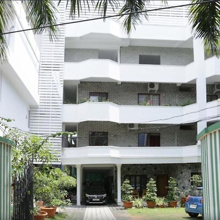 Hotel Heaven Gardens Kochi Exterior foto