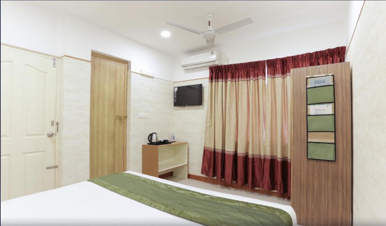 Hotel Heaven Gardens Kochi Exterior foto
